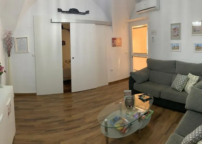 Апартаменты Flor De Lis 1 *