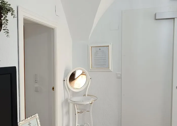 Апартаменты Flor De Lis 1 *